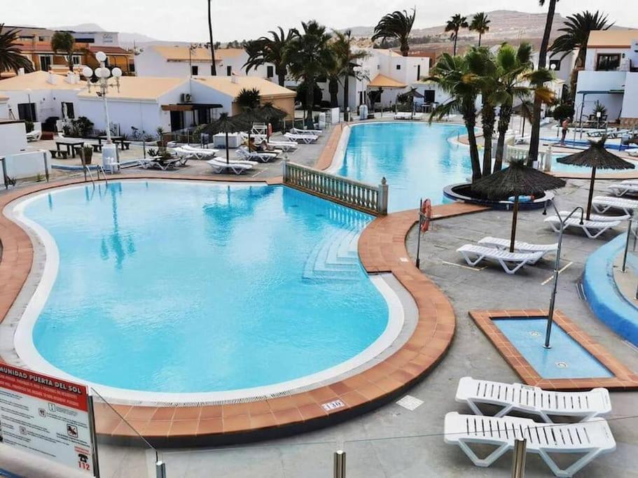 Lovely Apartment Near The Beach With Pool & Wifi カレタ・デ・フステ エクステリア 写真