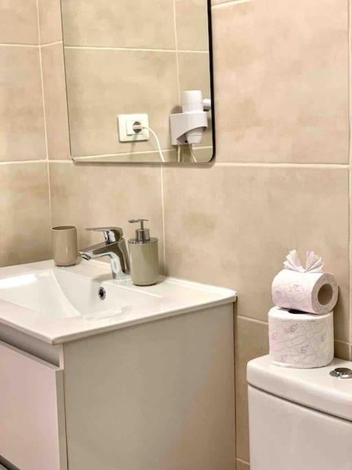 Lovely Apartment Near The Beach With Pool & Wifi カレタ・デ・フステ エクステリア 写真